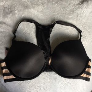 Victoria’s Secret very sexy push-up black bra